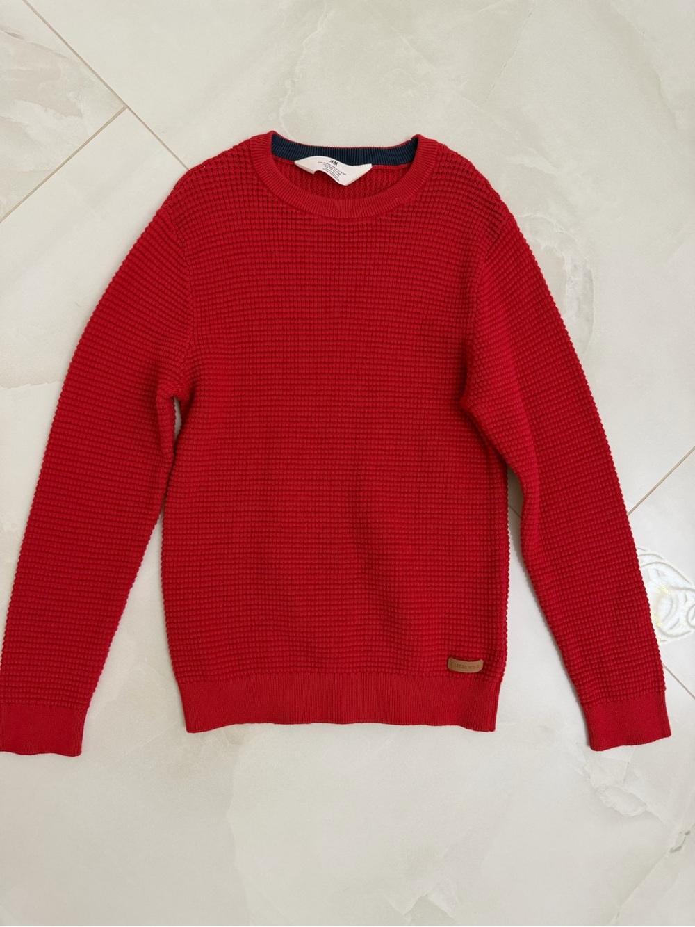 H&M Men's Red Textured Crewneck Sweater